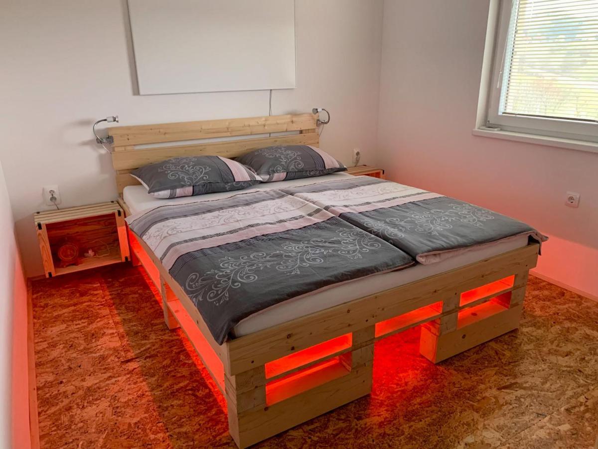 Holiday House Zlacka Gorca Pristava pri Mestinju Kültér fotó
