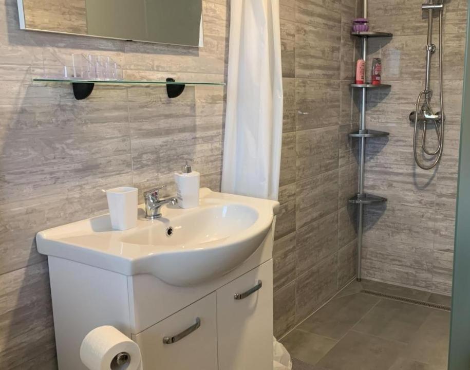 Holiday House Zlacka Gorca Pristava pri Mestinju Kültér fotó
